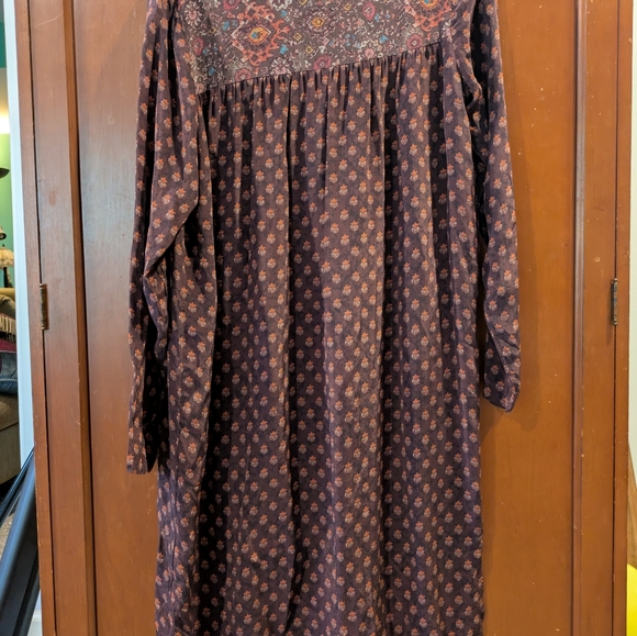 Sundance Silky Dress Medium - Picture 5 of 6